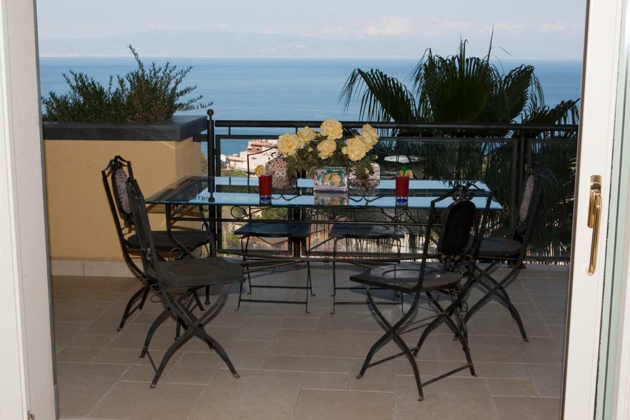 Taormina Seaview Apartment - Taormina Holidays Eksteriør bilde